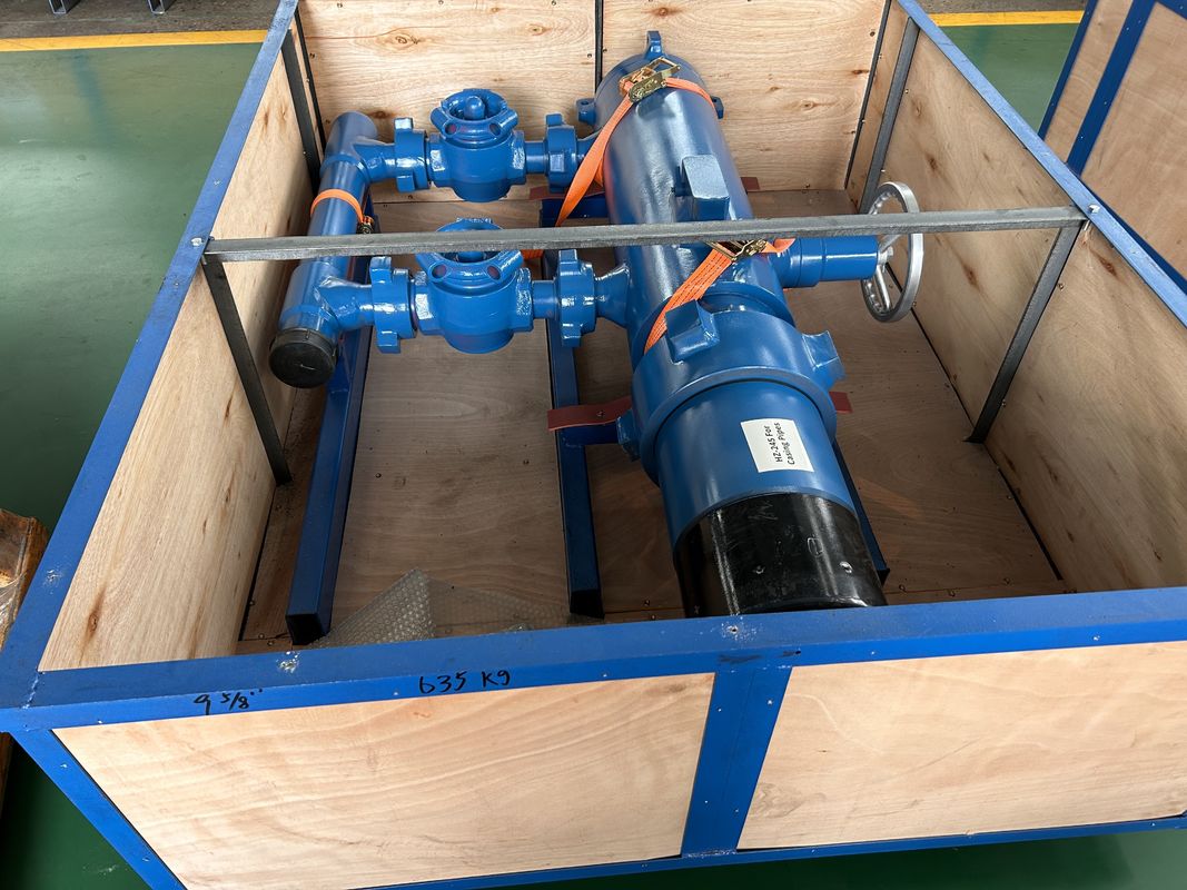 13-3/8'' API Kapak BTC Bağlama Bağlantılı 54Mpa Test Basıncı Ahşap Paketle Çift Fiş Çimento Başlığı 810KG
